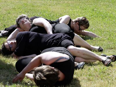 „Warten. Sie dürfen gespannt sein.“ | 2017