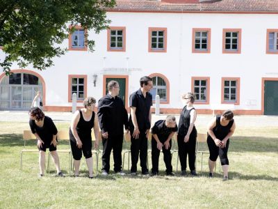 „Warten. Sie dürfen gespannt sein.“ | 2017